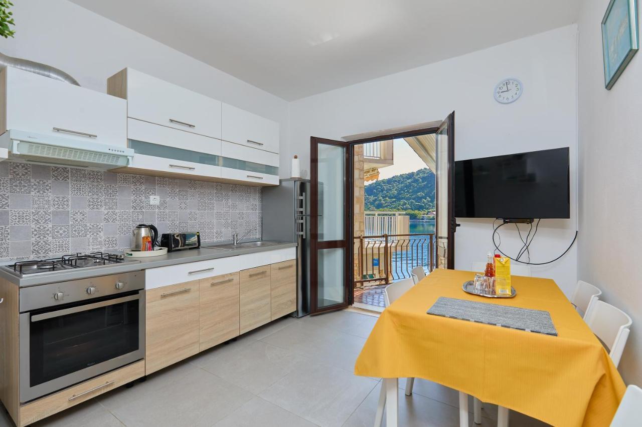 Boca - 3 Bedroom Apartment By The Sea Prozura Exterior photo